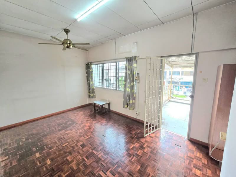 2-storey Terraced House for Sale in Bandar Sunway (Sunway) - Wind Mah - Living Room - PropertyGuru.com.my