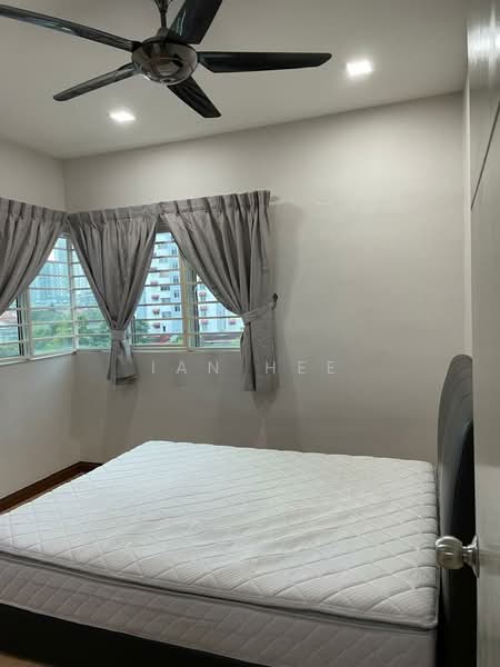 Kondominium untuk Dijual di Kiara Residence (Residensi Kiara Jalil 1) - Ian Hee - Bedroom - PropertyGuru.com.my