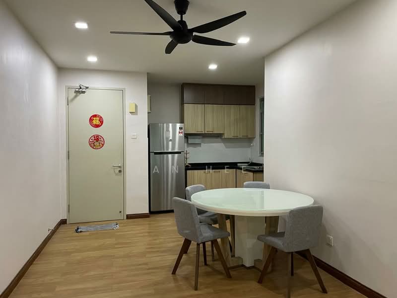 Kondominium untuk Dijual di Kiara Residence (Residensi Kiara Jalil 1) - Ian Hee - Dining Room - PropertyGuru.com.my