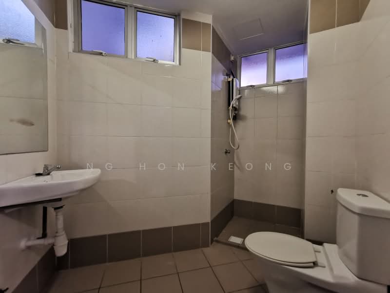 Servis Apartment untuk Dijual di Menara Rajawali - Ng Hon Keong - Bathroom - PropertyGuru.com.my