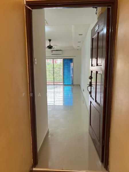 Kondominium untuk Disewa di Vista Amani - Frankie Ong - Entrance - PropertyGuru.com.my