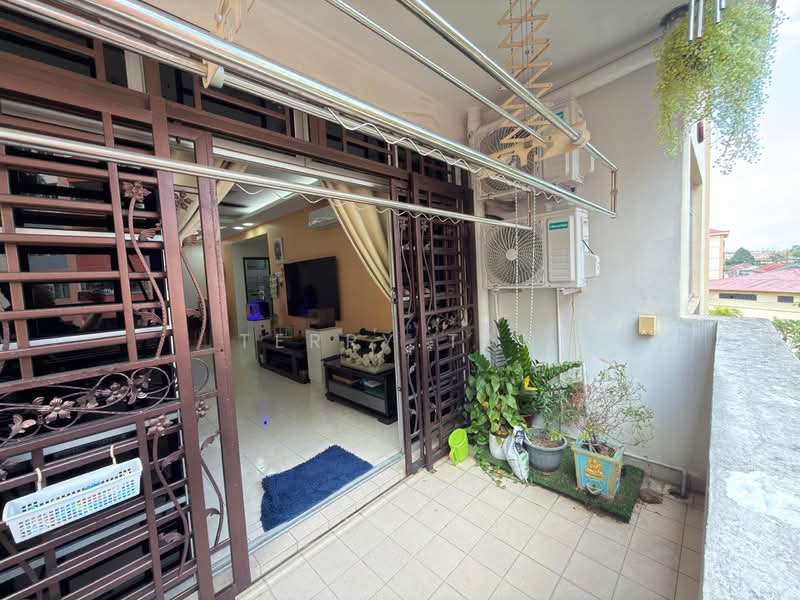 Apartment for Sale at Villa Bestari Apartment - Terry Tan - Living Room - PropertyGuru.com.my