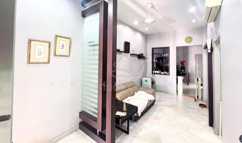 Rumah Teres 1 Tingkat untuk Dijual di Taman Canning (Ipoh) - Ainsley Thong - Living Room - PropertyGuru.com.my