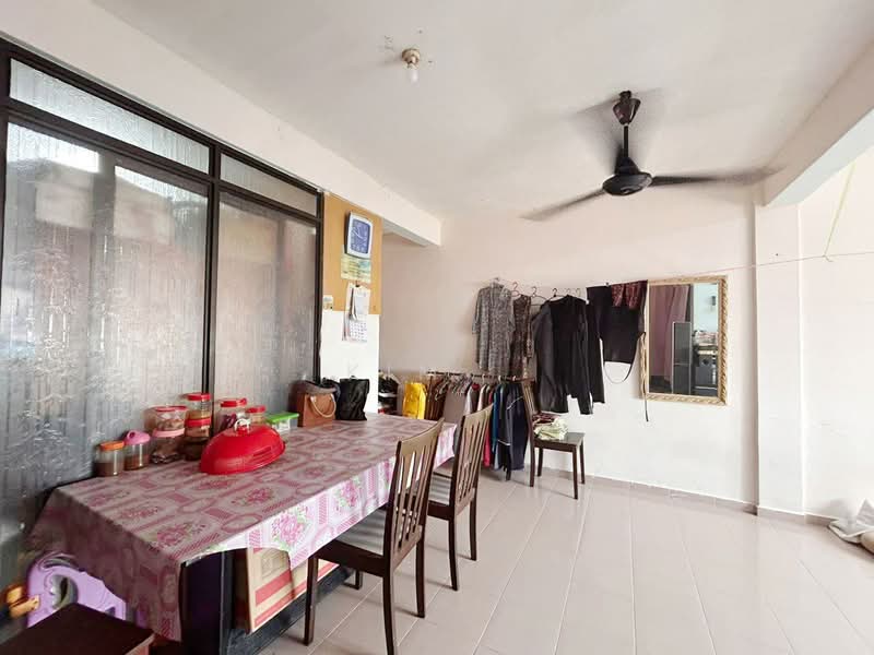 Flat for Sale at Flat Tasek 64 - Kim . - Dining Room - PropertyGuru.com.my