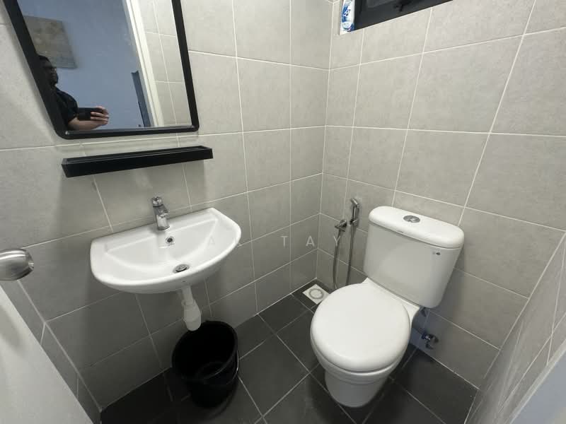 Servis Apartment untuk Disewa di MKH Boulevard II - AK TAY - Bathroom - PropertyGuru.com.my