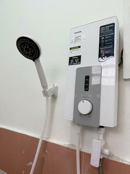 Pangsapuri untuk Disewa di Mentari Court - Joanne Diong - Bathroom - PropertyGuru.com.my