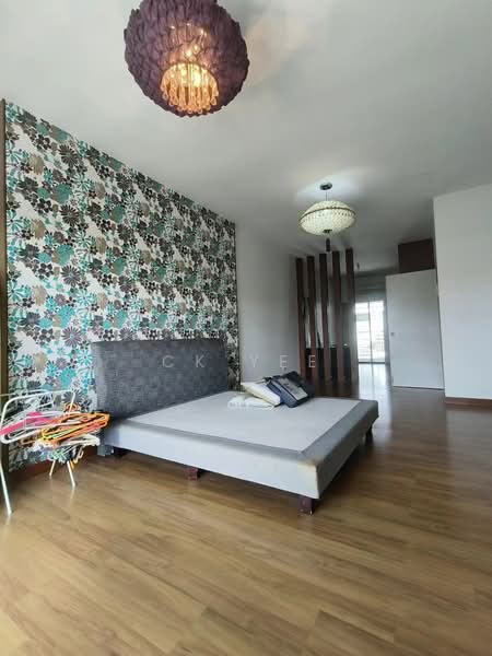 3-storey Terraced House for Sale in Lake Fields (Sungai Besi) - CK Yee - Bedroom - PropertyGuru.com.my