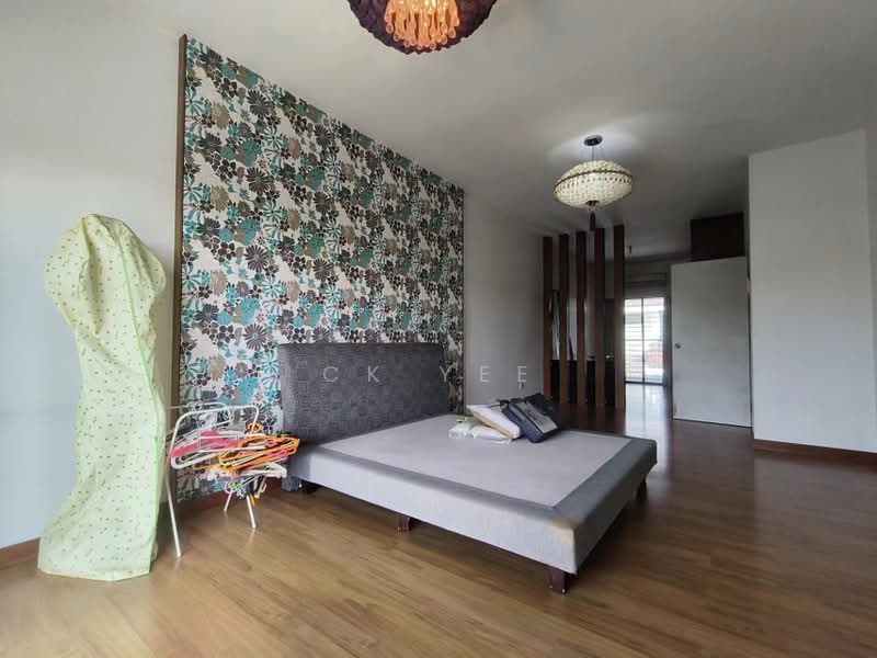 3-storey Terraced House for Sale in Lake Fields (Sungai Besi) - CK Yee - Bedroom - PropertyGuru.com.my