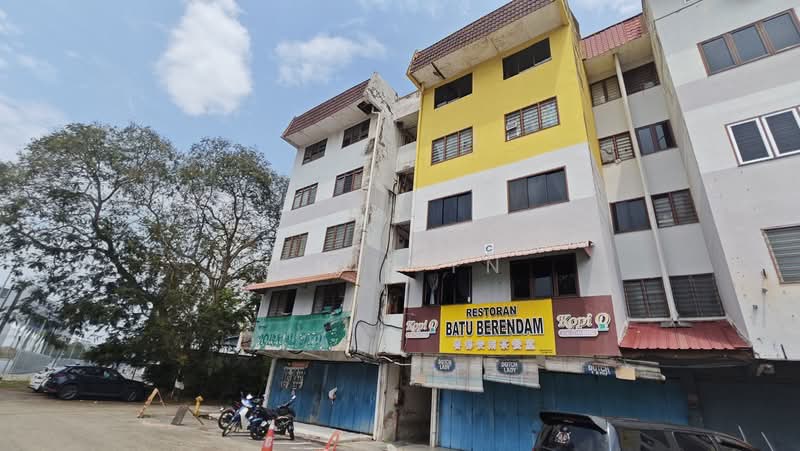 Rumah Flat untuk Dijual di Rumah Pangsa Batu Berendam - CHIN FN - Exterior - PropertyGuru.com.my