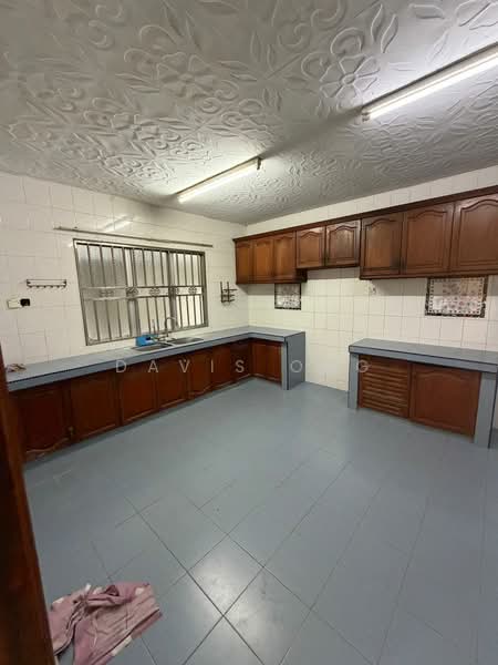 Rumah Teres 2 Tingkat untuk Dijual di Batu Caves (Selangor) - Davis Ong - Kitchen - PropertyGuru.com.my