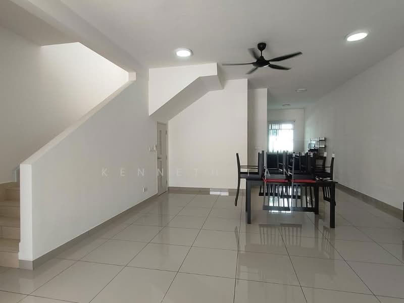 Rumah Teres 2 Tingkat untuk Disewa di Iskandar Puteri (Nusajaya) (Johor) - Kenneth Tan - Living Room - PropertyGuru.com.my