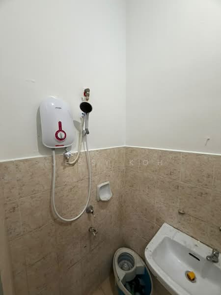 2-storey Terraced House for Rent in Johor Bahru (Johor) - Jessy Koh - Bathroom - PropertyGuru.com.my