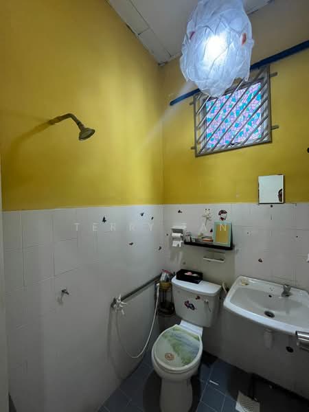 1-storey Terraced House for Sale in Taman Megah Ria (Masai) - Terry Tan - Bathroom - PropertyGuru.com.my