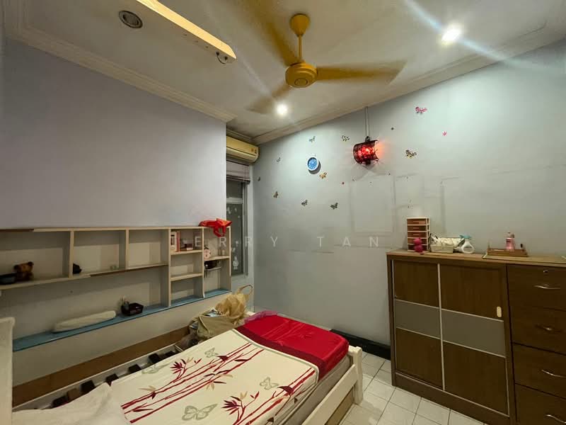 1-storey Terraced House for Sale in Taman Megah Ria (Masai) - Terry Tan - Bedroom - PropertyGuru.com.my