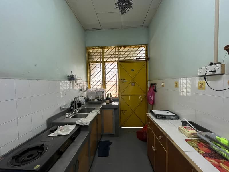 1-storey Terraced House for Sale in Taman Megah Ria (Masai) - Terry Tan - Kitchen - PropertyGuru.com.my