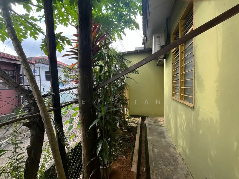 1-storey Terraced House for Sale in Taman Megah Ria (Masai) - Terry Tan - Exterior - PropertyGuru.com.my
