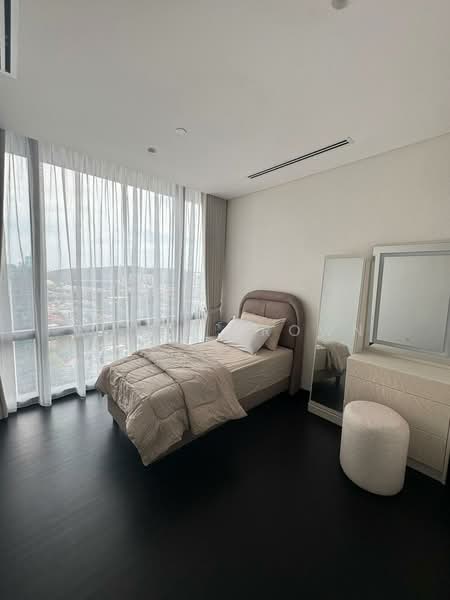 Servis Apartment untuk Disewa di Crown Residences @ Pavilion Damansara Heights - Chris Brown - Bedroom - PropertyGuru.com.my