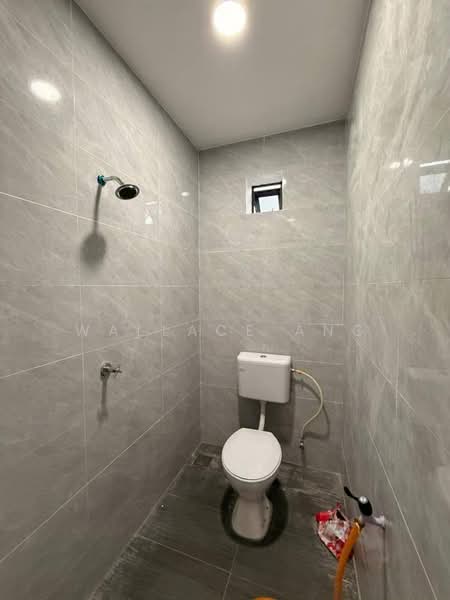 1-storey Terraced House for Sale in Taman Universiti (Skudai) - Wallace Ang - Bathroom - PropertyGuru.com.my