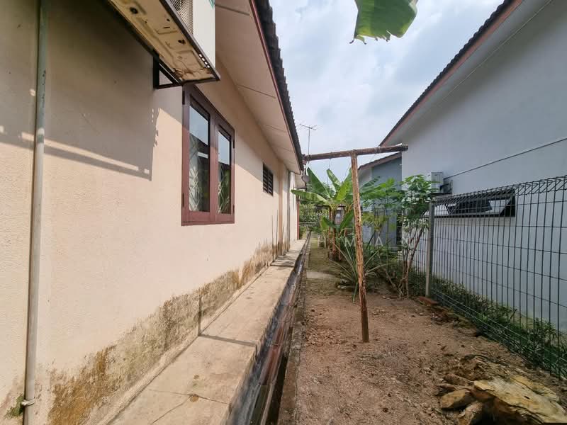 Rumah Banglo untuk Dijual di Kampung Tunku (Petaling Jaya) - Rena Rahman - Exterior - PropertyGuru.com.my