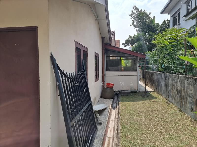 Rumah Banglo untuk Dijual di Kampung Tunku (Petaling Jaya) - Rena Rahman - Exterior - PropertyGuru.com.my