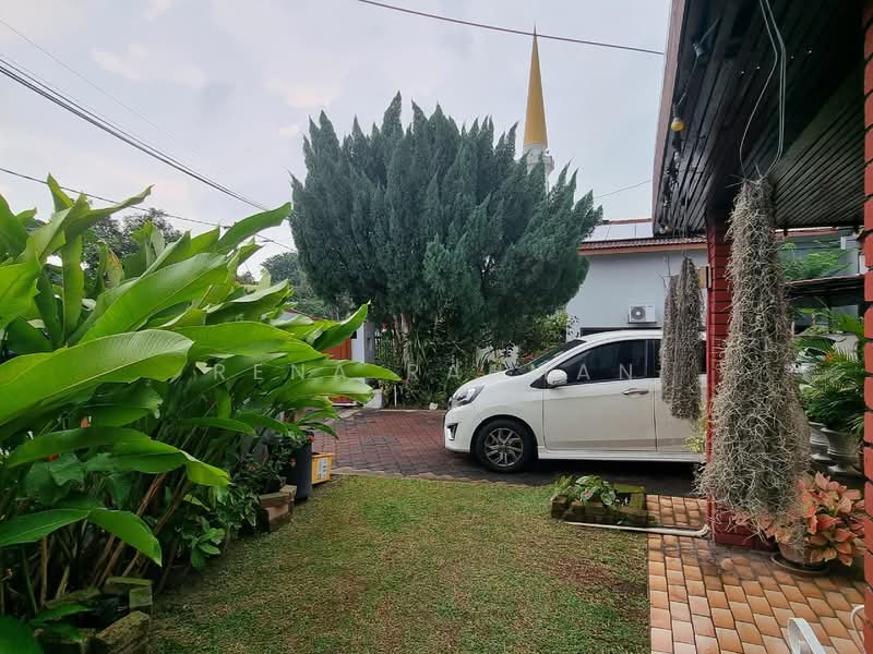 Rumah Banglo untuk Dijual di Kampung Tunku (Petaling Jaya) - Rena Rahman - Exterior - PropertyGuru.com.my