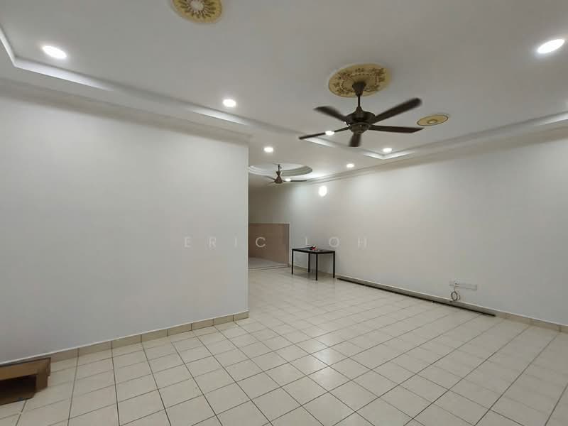 Rumah Teres 2 Tingkat untuk Disewa di Bandar Indahpura (Kulai) - Eric Loh - Living Room - PropertyGuru.com.my