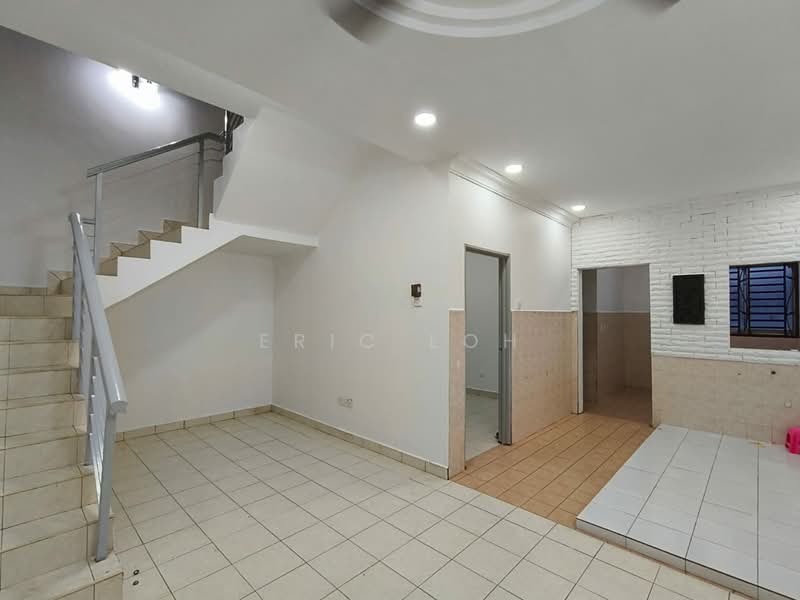 Rumah Teres 2 Tingkat untuk Disewa di Bandar Indahpura (Kulai) - Eric Loh - Living Room - PropertyGuru.com.my