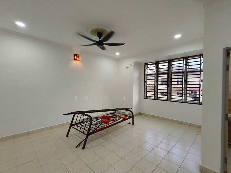 Rumah Teres 2 Tingkat untuk Disewa di Bandar Indahpura (Kulai) - Eric Loh - Living Room - PropertyGuru.com.my