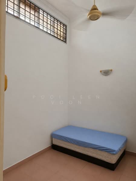 1-storey Terraced House for Rent in Taman Molek (Johor Bahru) - Pooi Leen Voon - Bedroom - PropertyGuru.com.my