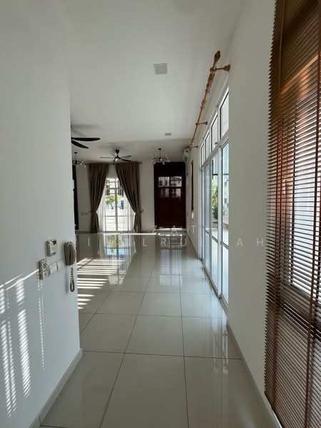 Rumah Teres 2 Tingkat untuk Dijual di Eco Majestic (Semenyih) - Aizat Saifulrullah - Entrance - PropertyGuru.com.my