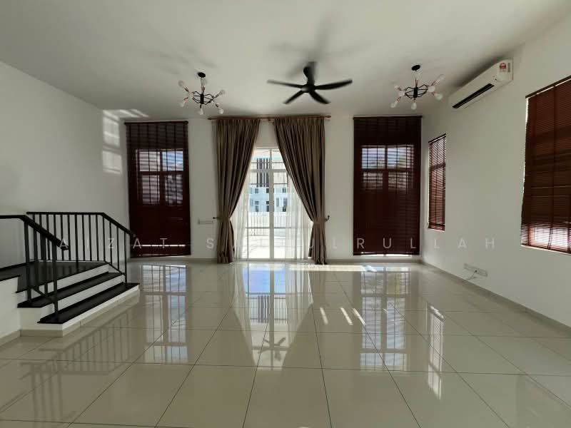 Rumah Teres 2 Tingkat untuk Dijual di Eco Majestic (Semenyih) - Aizat Saifulrullah - Living Room - PropertyGuru.com.my