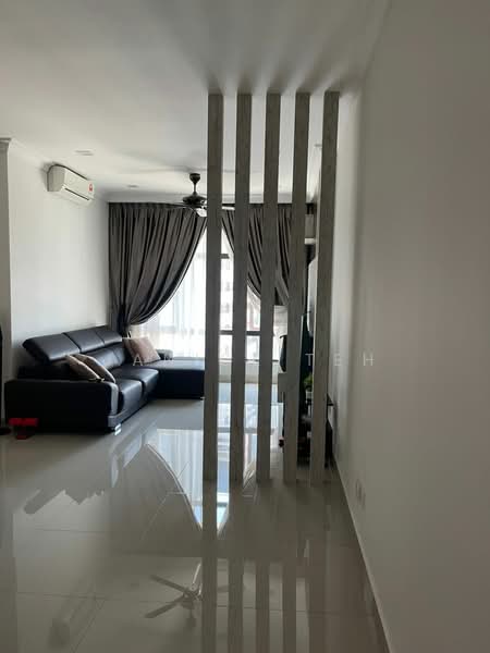 Servis Apartment untuk Dijual di Pearl Suria - Janice Teh - Living Room - PropertyGuru.com.my