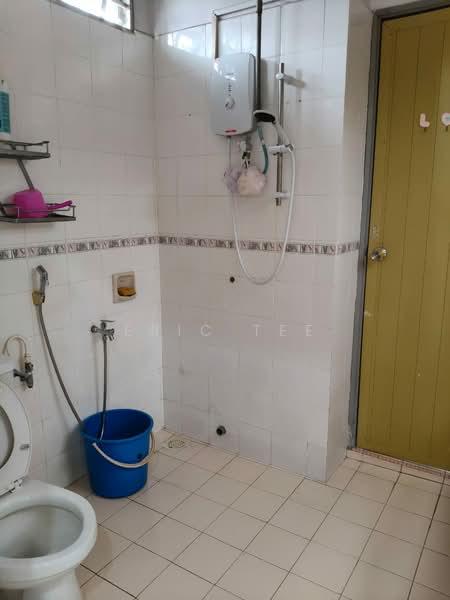Rumah Teres 2 Tingkat untuk Disewa di Bandar Seri Alam (Masai) - Eric Tee - Bathroom - PropertyGuru.com.my