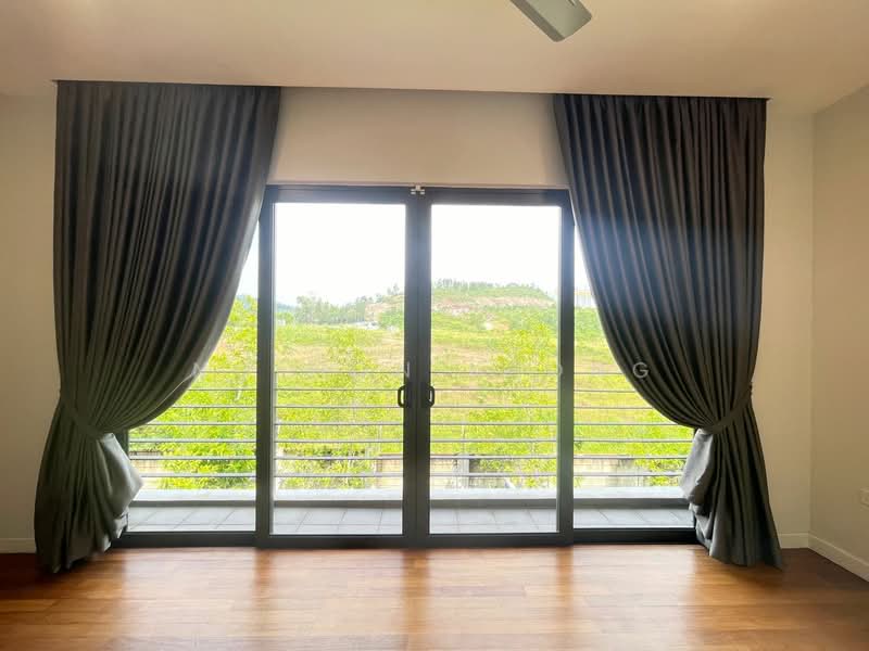 Rumah Banglo untuk Dijual di Rawang (Selangor) - Ng Hon Keong - Balcony - PropertyGuru.com.my