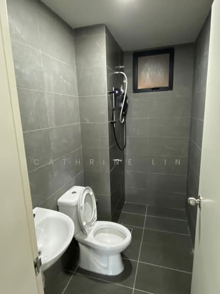 Service Residence for Sale at Majestic Maxim - Cathrine Lin - Bathroom - PropertyGuru.com.my