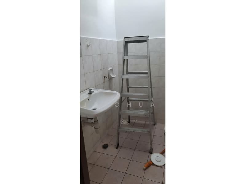 Pangsapuri untuk Disewa di Sri Penara - JS CHUA - Bathroom - PropertyGuru.com.my