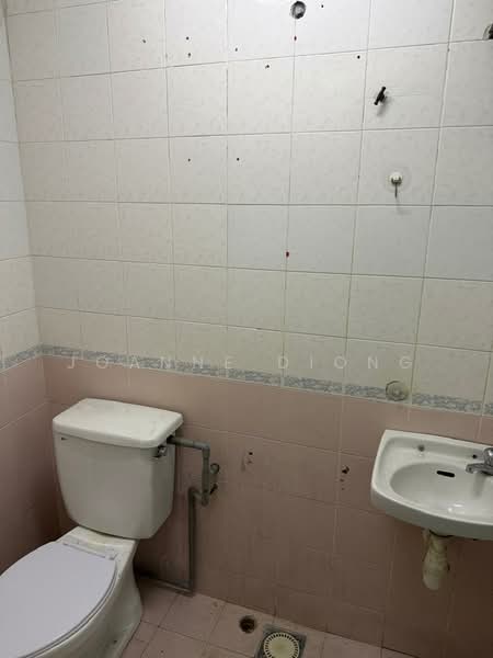Office for Rent in Usj 21 (Subang Jaya) - Joanne Diong - Bathroom - PropertyGuru.com.my