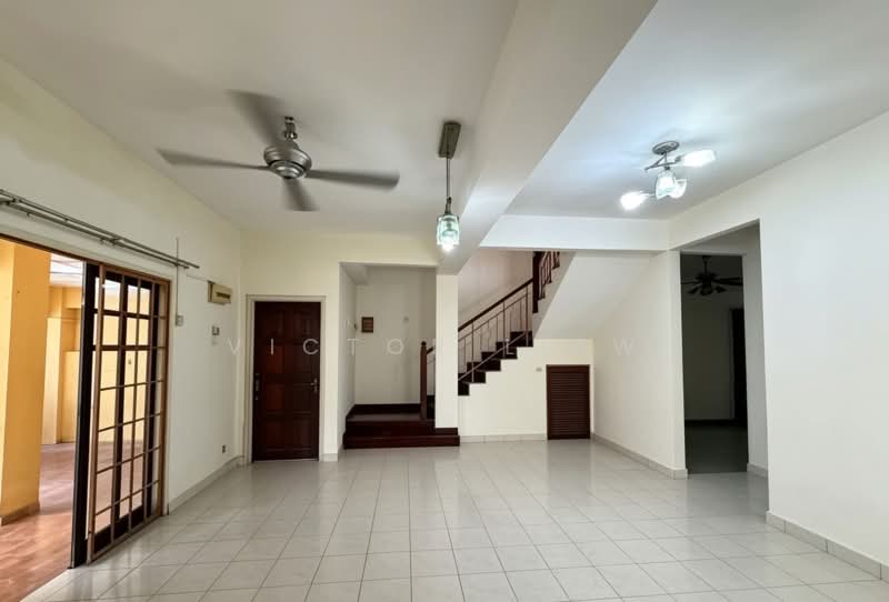 Rumah Teres 2 Tingkat untuk Dijual di Seksyen 7 (Kota Damansara) - Victor Liew - Living Room - PropertyGuru.com.my