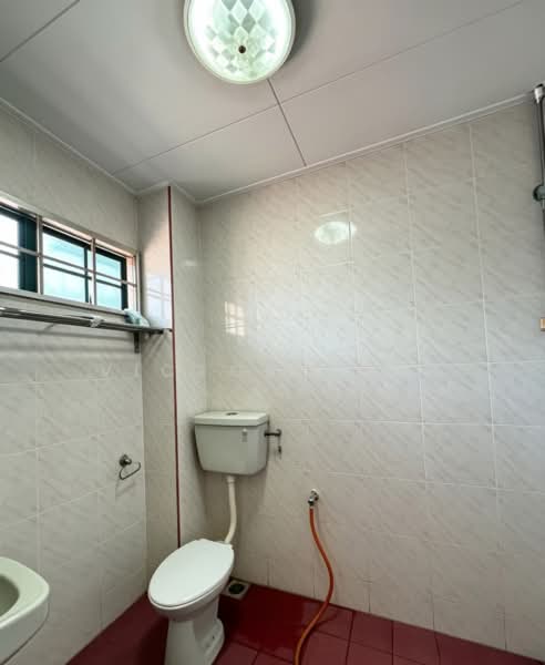 Rumah Teres 2 Tingkat untuk Dijual di Seksyen 7 (Kota Damansara) - Victor Liew - Bathroom - PropertyGuru.com.my