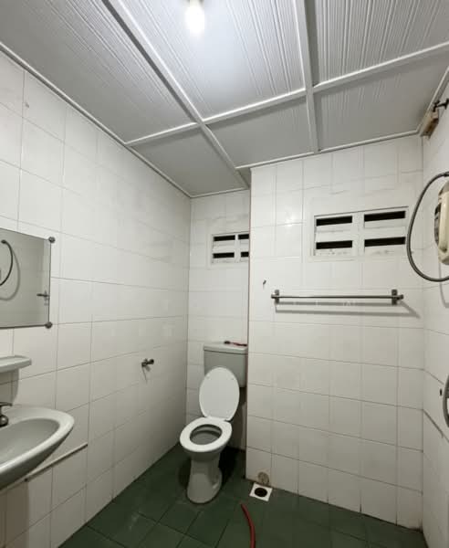 Rumah Teres 2 Tingkat untuk Dijual di Seksyen 7 (Kota Damansara) - Victor Liew - Bathroom - PropertyGuru.com.my