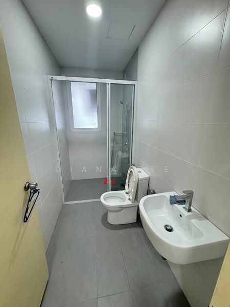 Servis Apartment untuk Dijual di Impiria Residensi Bukit Tinggi Klang - Diana See - Bathroom - PropertyGuru.com.my