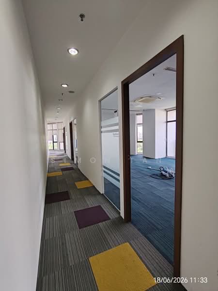 Office for Rent in Saujana (Selangor) - Simon Tan - Corridor - PropertyGuru.com.my
