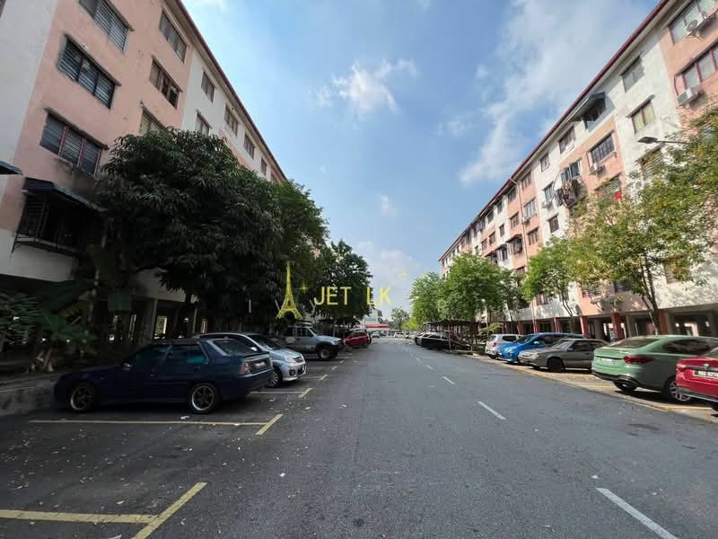 Rumah Flat untuk Dijual di Flat PKNS Section 7 - Ivy Por - Exterior - PropertyGuru.com.my