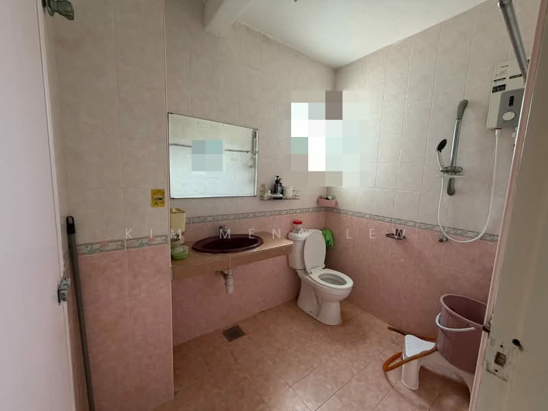 Rumah Teres 2 Tingkat untuk Dijual di Taman Sri Bintang (Kepong) - Kim Meng Lew - Bathroom - PropertyGuru.com.my