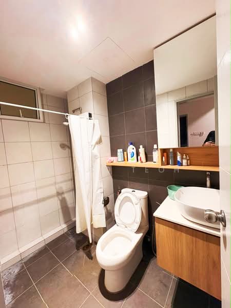 Kondominium untuk Disewa di Fairview Residence - Bosco Teoh - Bathroom - PropertyGuru.com.my