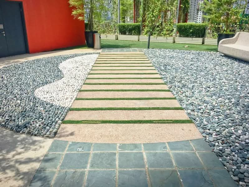Servis Apartment untuk Dijual di De Centrum Residences - Hector Cheah - Garden - PropertyGuru.com.my