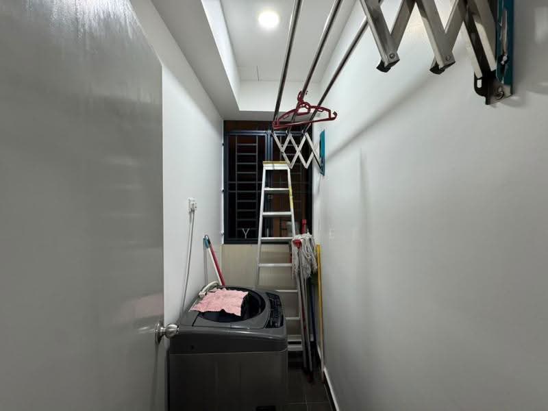 Kediaman Servis untuk Dijual di G Residence - Zhiyi Lee - Yard - PropertyGuru.com.my