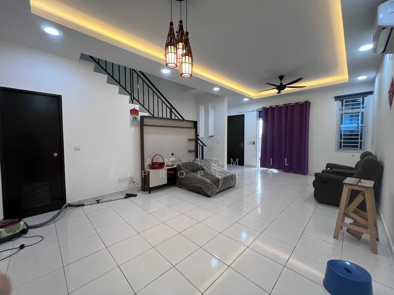 2-storey Terraced House for Sale in Taman Bestari Perdana (Pasir Gudang) - Azlan Ismail aiproperty - Living Room - PropertyGuru.com.my