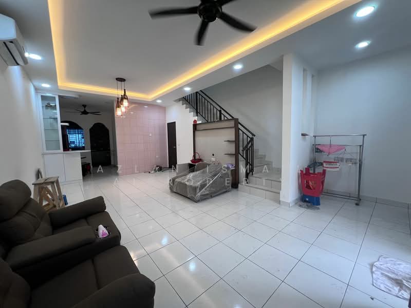 2-storey Terraced House for Sale in Taman Bestari Perdana (Pasir Gudang) - Azlan Ismail aiproperty - Living Room - PropertyGuru.com.my