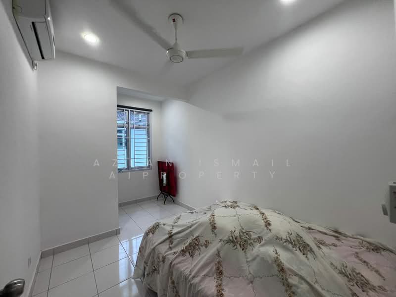 2-storey Terraced House for Sale in Taman Bestari Perdana (Pasir Gudang) - Azlan Ismail aiproperty - Bedroom - PropertyGuru.com.my